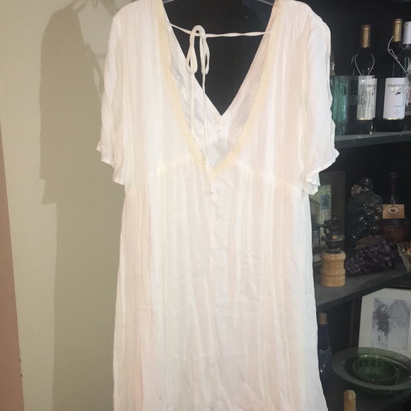Andree by Unit White Dress SIZE M - Picture 4 of 6